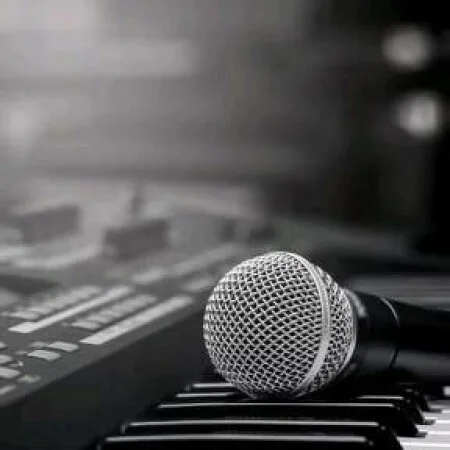 دانلود آهنگ شاد ترند روزﮔﺎری ﺳﺮ ﻛﻮﻳﻰ ﻧﺸﺴﺘﻢ ﻧﺸﺴﺘﻢ ﺑﻪ اﻣﻴﺪ ﺷﺐ دﻳﺪار رضا بهرام