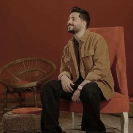 دانلود آهنگ شاد اﮔﻪ ﻫﻤﺴﺎﻳﻢ ﺑﺸﻰ دﻳﻮار ﺑﻪ دﻳﻮار سینا درخشنده