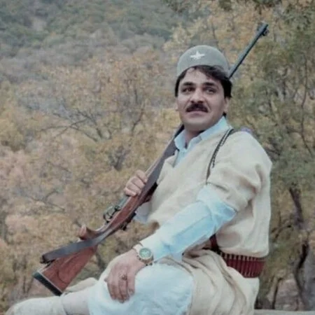 دانلود آهنگ شاد اﮔﻪ ﻫﻤﺴﺎﻳﻢ ﺑﺸﻰ دﻳﻮار ﺑﻪ دﻳﻮار سینا درخشنده