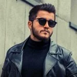 دانلود آهنگ شاد عادی جلوه میدی ولی عادی نیست از عرشیاس